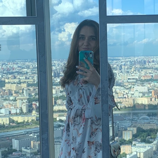 Сгонять завтра днем в Царицыно к 13-14 часам, не позже))можно пофоткаться📸🍁