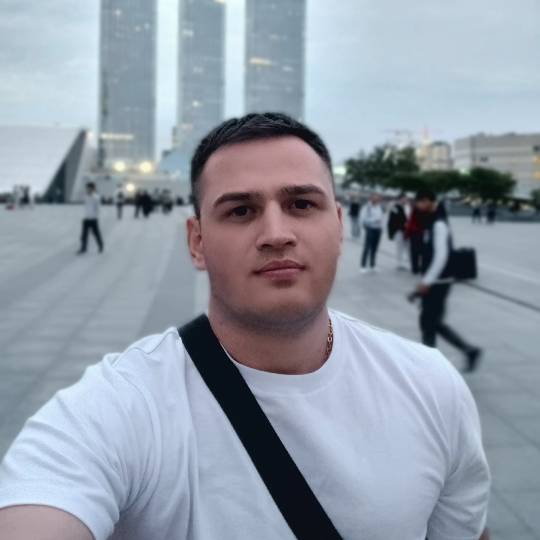 Двое парней ищут женскую компанию🙃